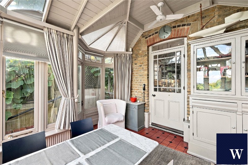 Southwood Lane, London, N6