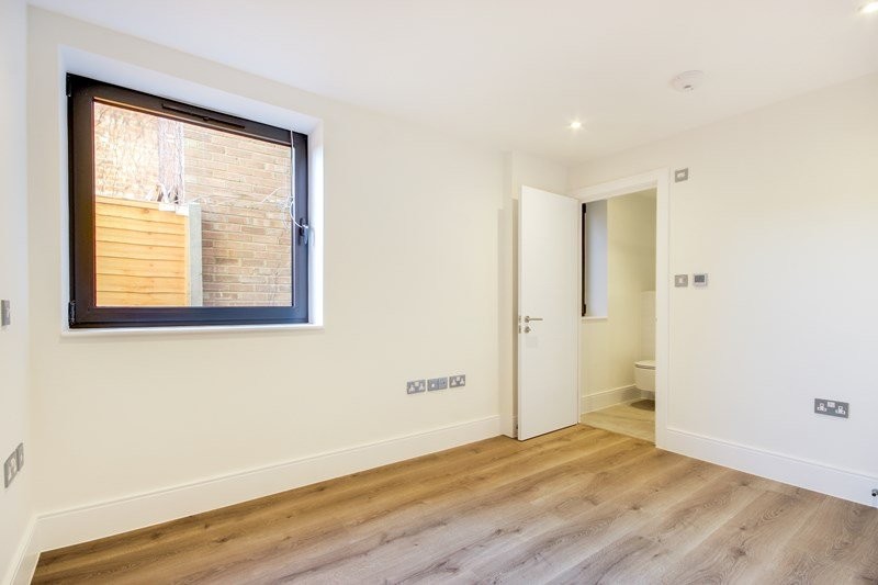 Brownlow Road, London, N11