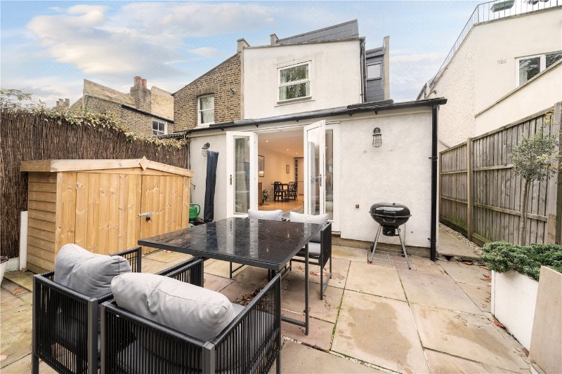 Earlsfield Road, London, SW18