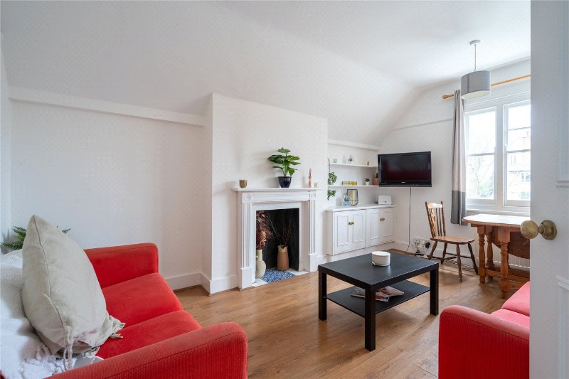 Kings Avenue, London, SW4