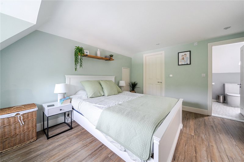 Longdown Road, Lower Bourne, Farnham, Surrey, GU10