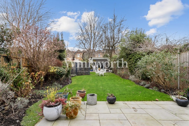 Derwent Road, London, N13