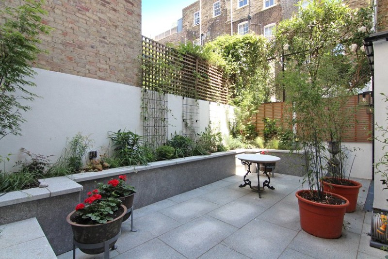 Artesian Road, London, W2