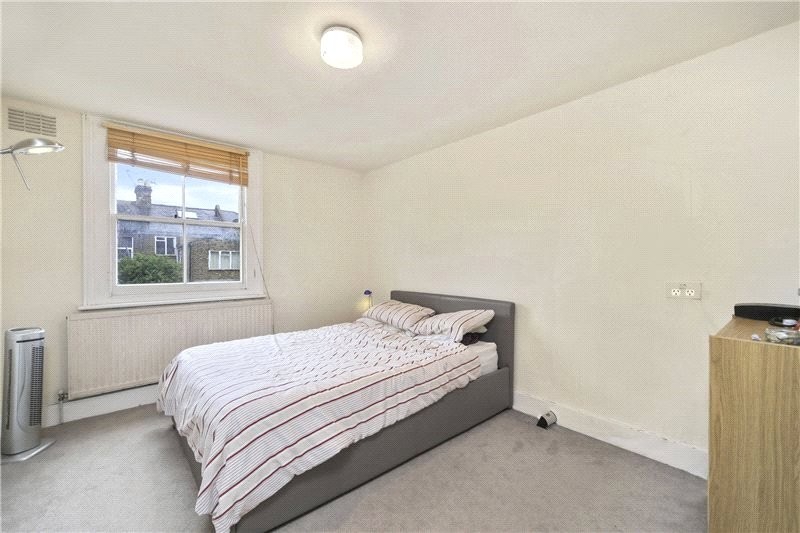 Bloemfontein Road, Shepherds Bush, London, W12