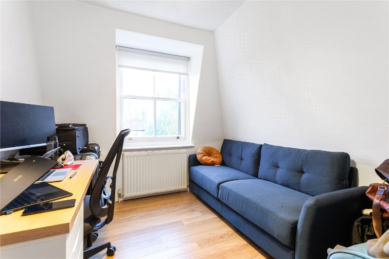 Himley Road, London, SW17