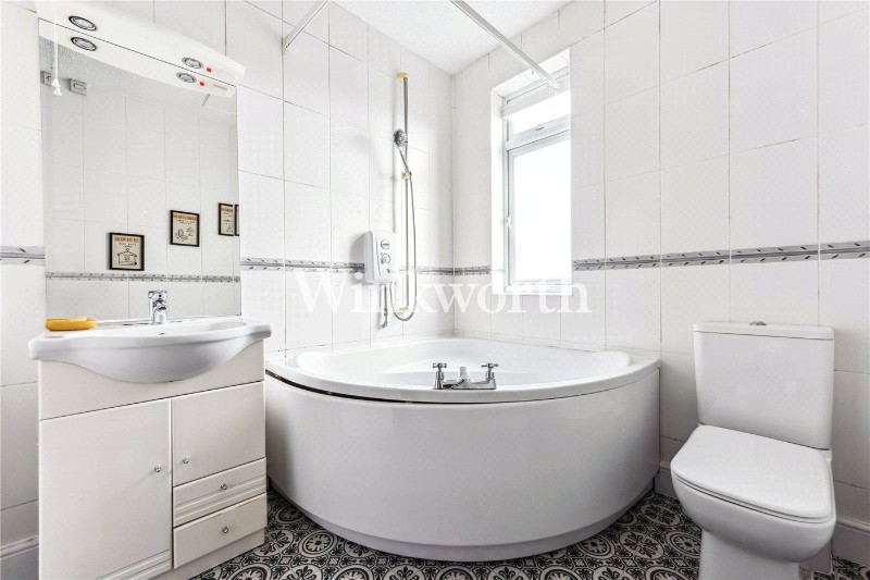 Dorchester Avenue, London, N13