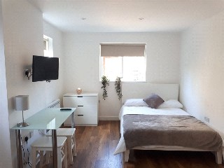 Bloemfontein Avenue, London, W12