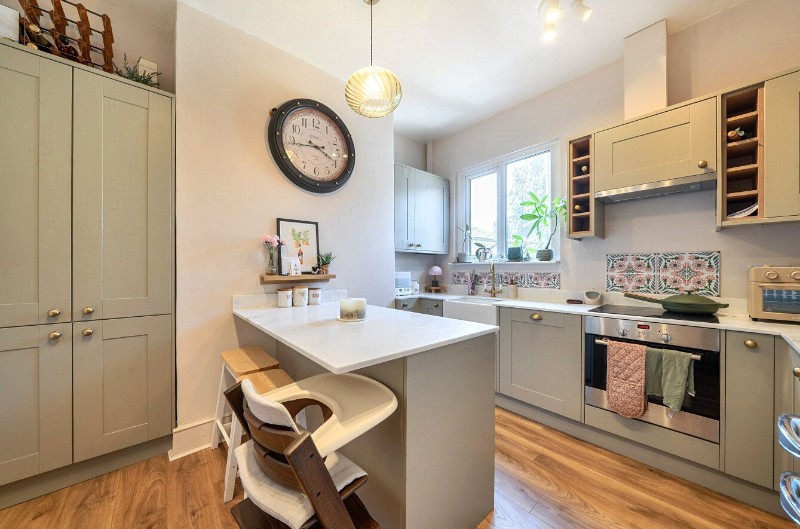 Ommaney Road, London, SE14
