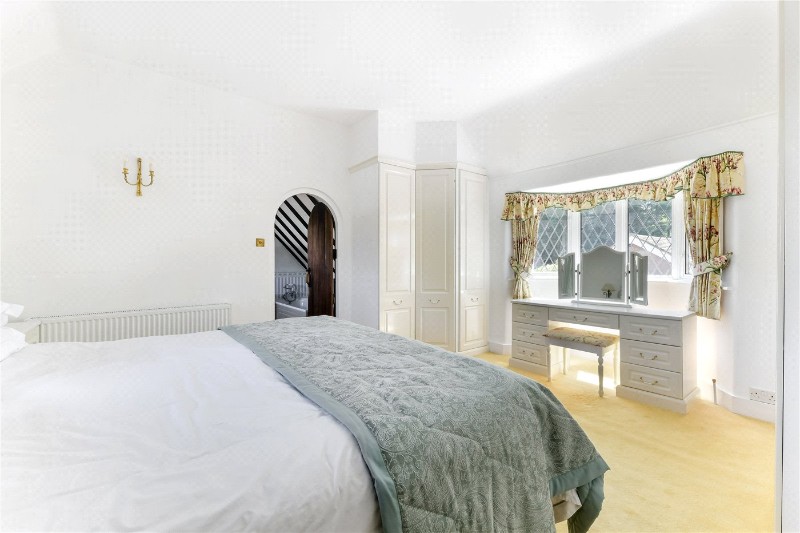 Rose Walk, Purley, CR8