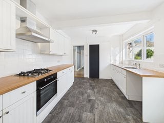 Searle Street, Crediton, Devon, EX17