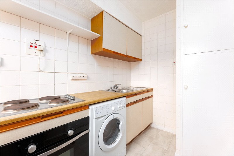 Keswick Road, London, SW15