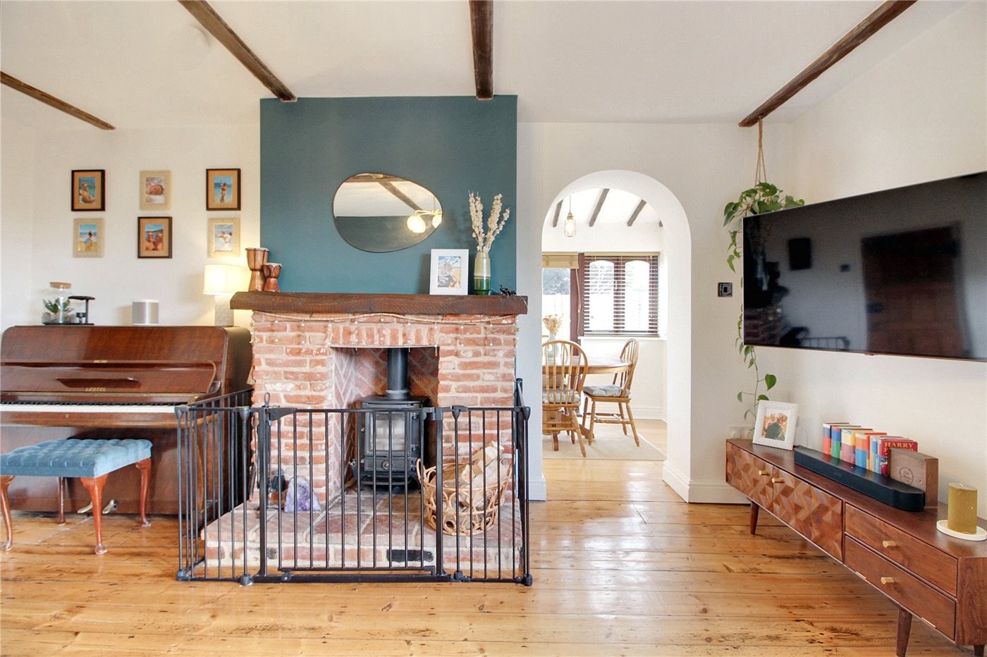 3 bedroom property for sale in Poringland Road, Stoke Holy Cross, Norwich, Norfolk, NR14 (Ref