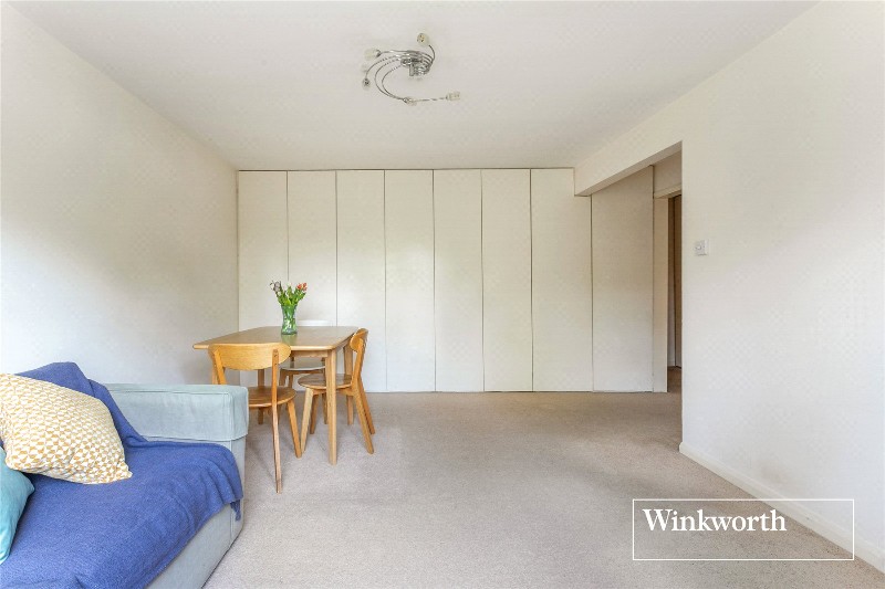 Cameron Close, Myddelton Park, Whetstone, N20