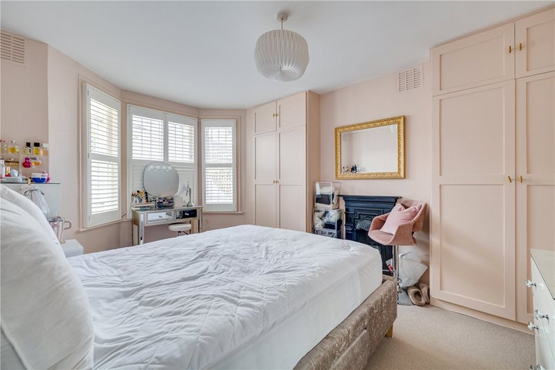 Chesson Road, London, W14