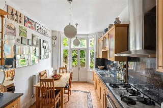 Clissold Crescent, London, N16