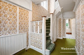 Moss Hall Grove, North Finchley, London, N12