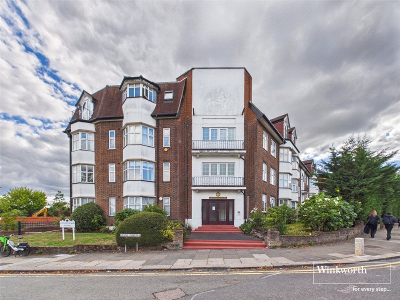 Queens Road, Hendon, London, NW4