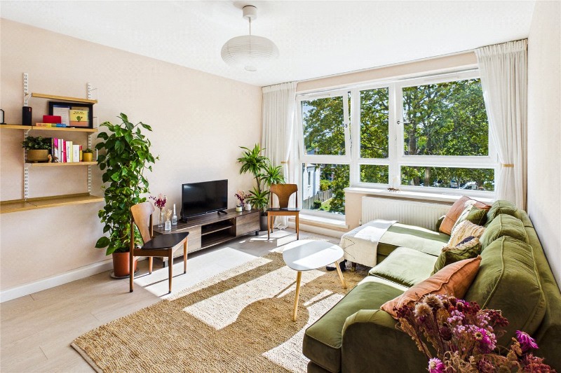 Lanercost Close, London, SW2