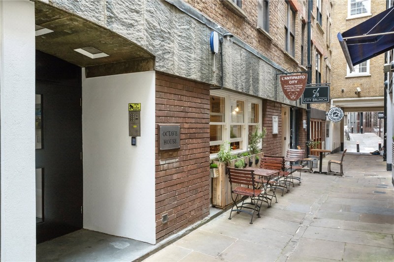Botolph Alley, London, EC3R