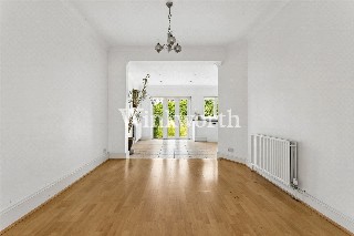 Chimes Avenue, London, N13