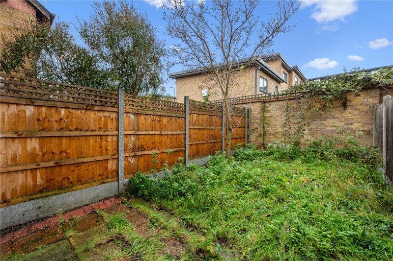 Riverside Close, London, E5