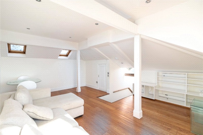 Highbury Hill, London, N5