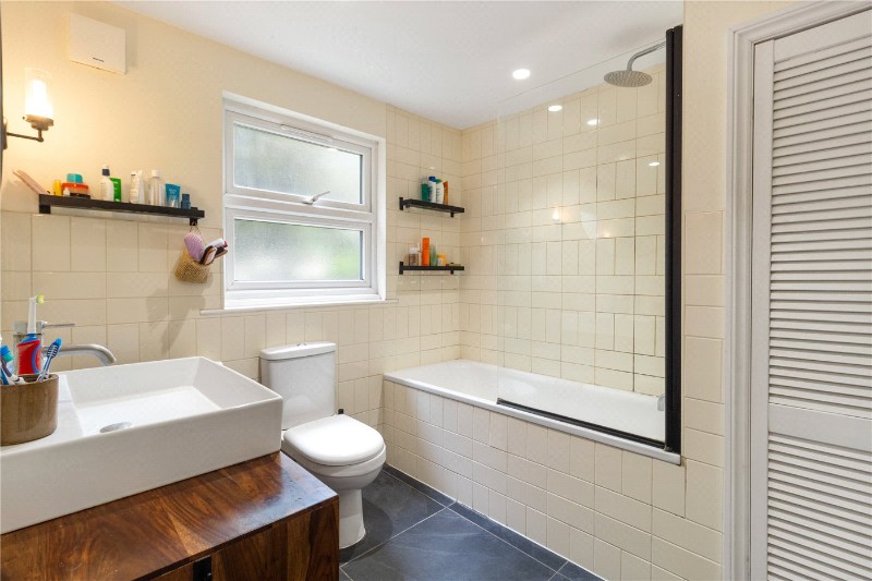 Kenninghall Road, London, E5