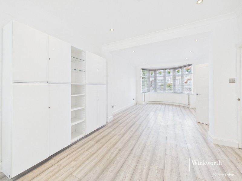Deanscroft Avenue, Kingsbury, London, NW9