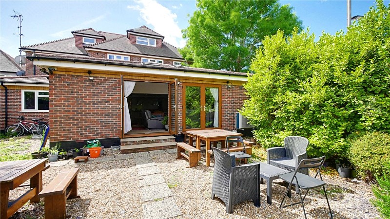 Great West Road, Isleworth, TW7
