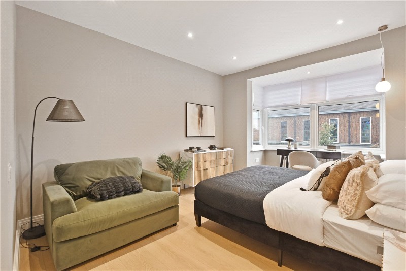 Peter Avenue, London, NW10