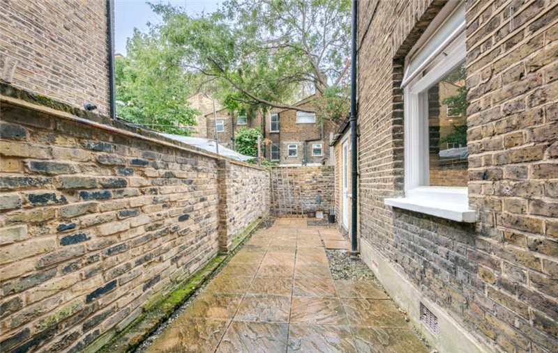 Larcom Street, London, SE17