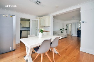 Oaks Avenue, Worcester Park, KT4