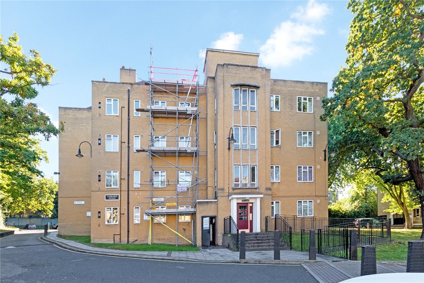 2 bedroom property for sale in Garraway House, Kingswood Estate, London