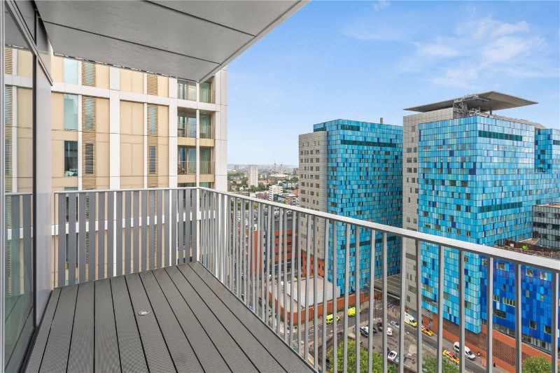 Tapestry Way, London, E1