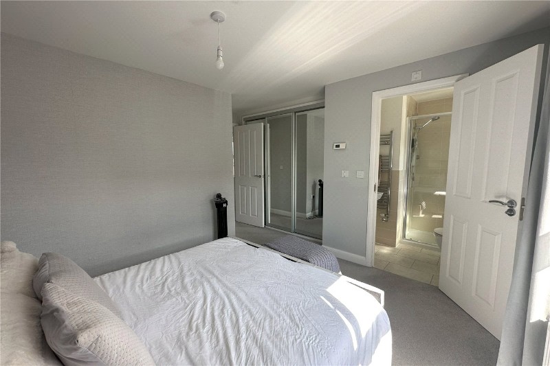 Great Crescent, Newbury, Berkshire, RG14