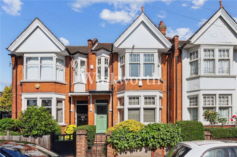 Lightcliffe Road, London, N13
