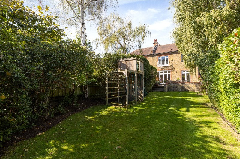 Larpent Avenue, London, SW15