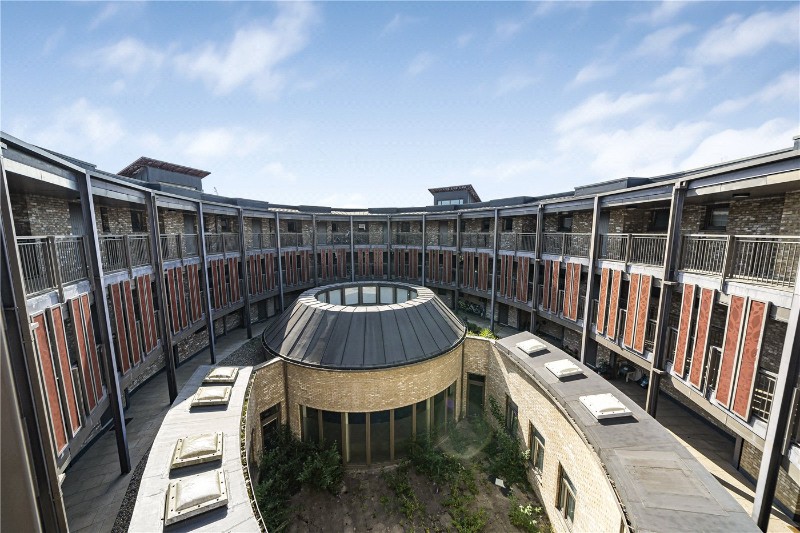 Blondin Way, London, SE16