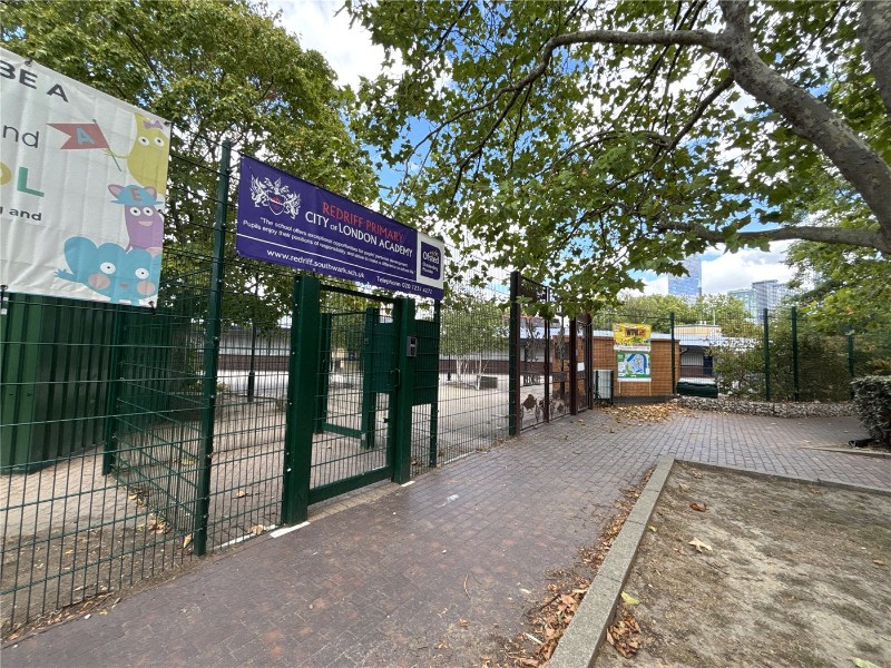 Blondin Way, London, SE16