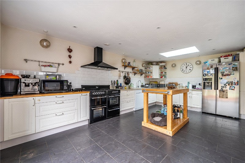 Hamlash Lane, Frensham, Farnham, Surrey, GU10