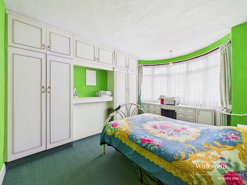 Grove Crescent, London, NW9