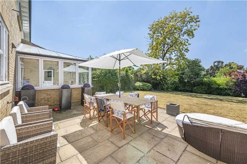 Devereux Lane, Barnes, London, SW13