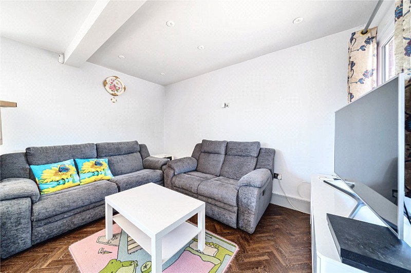 Oakland Avenue, Farnham, Surrey, GU9