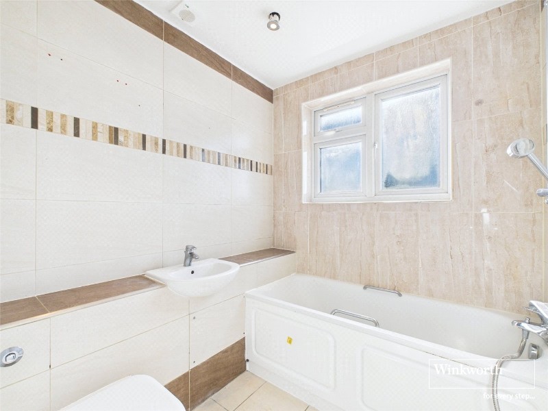 Grosvenor Crescent, Kingsbury, London, NW9