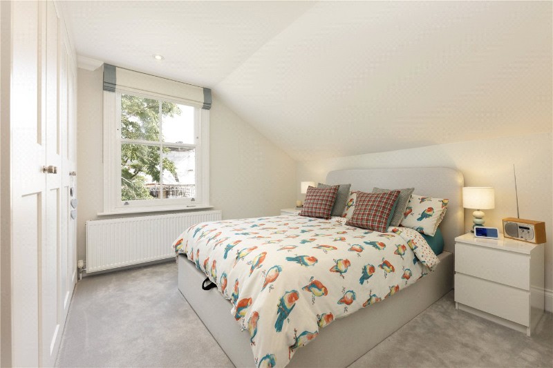 Carmalt Gardens, London, Putney, SW15