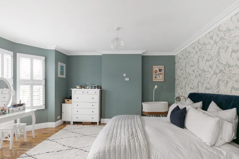 Whitworth Road, London, SE25