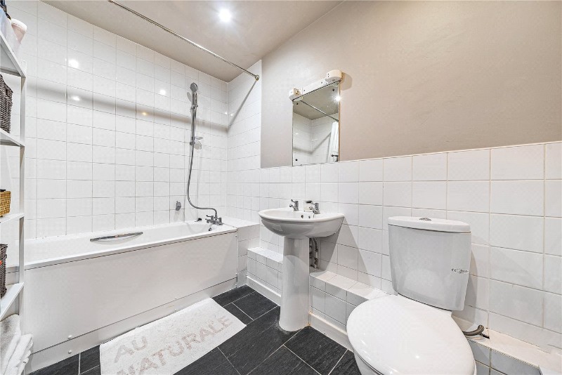 New Cross Road, London, SE14