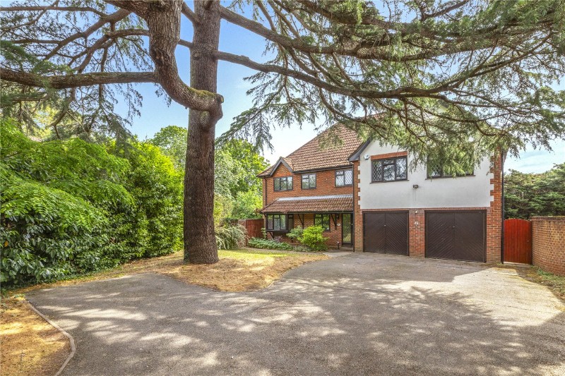 Long Drive, Burnham, Buckinghamshire, SL1