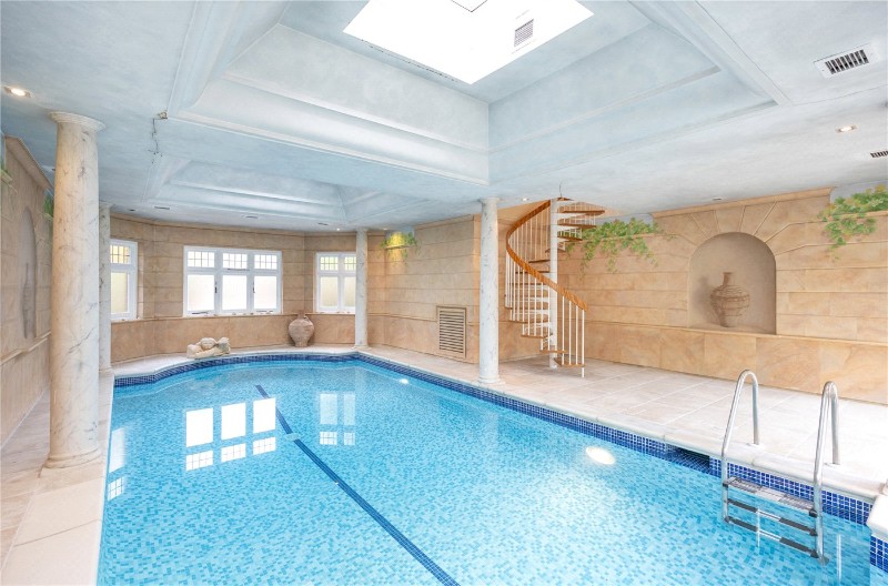 Westmead, London, SW15