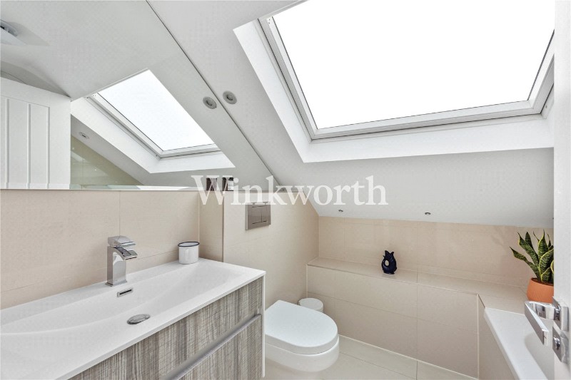 Brownswood Road, London, N4